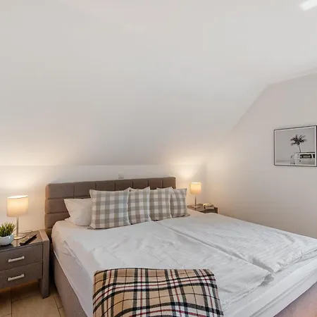 Holiday home Seebrise Goehren-Lebbin